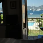 Villa Playa Del Sol Saint Tropez מלון דירות *